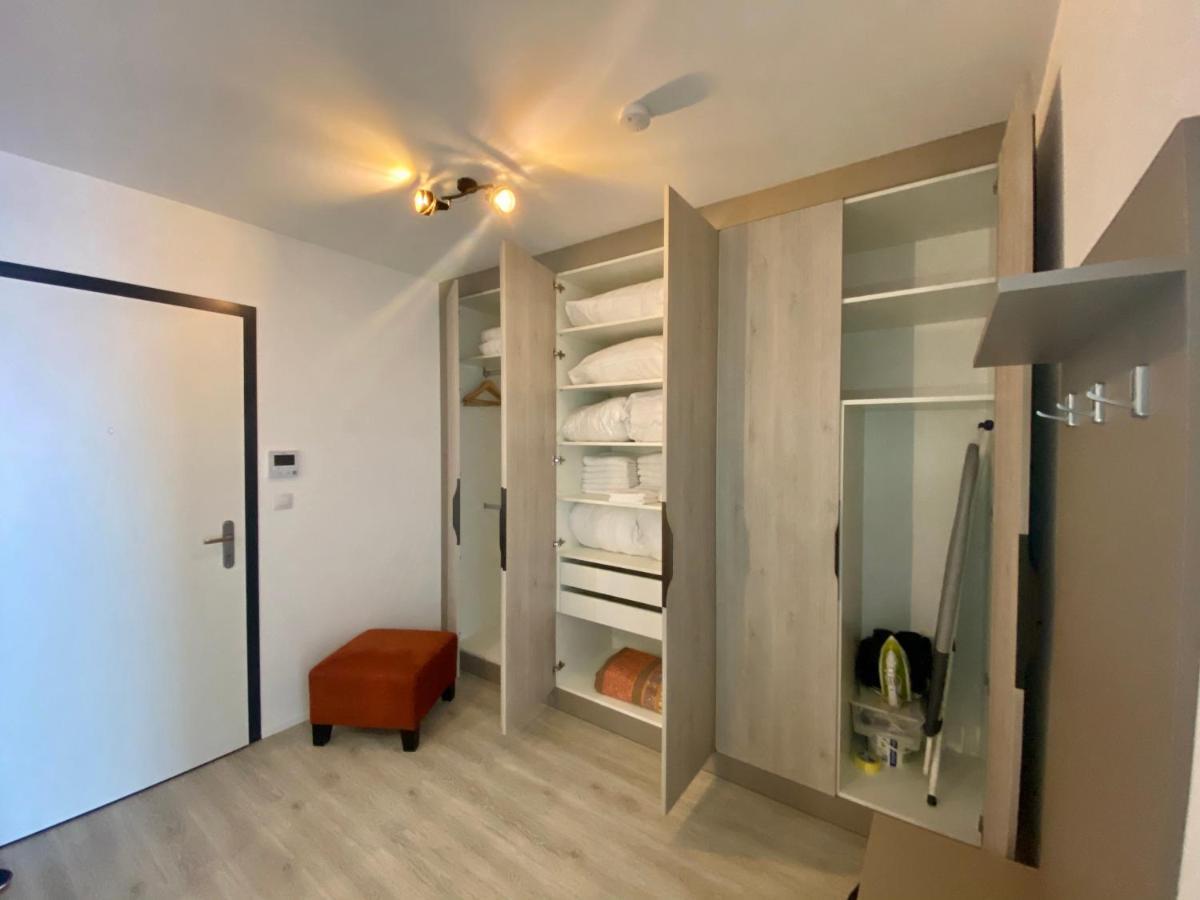 Seven Days Smichov Apartment Prague Luaran gambar